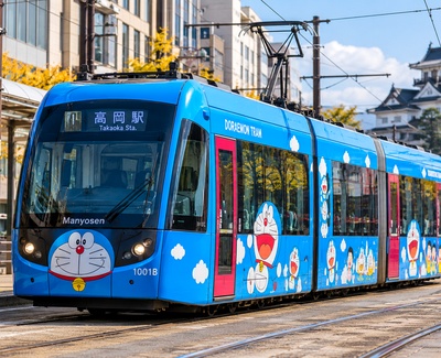 【星宇航空】秋冬楓趣~北陸多拉A夢電車_賞楓秘境溪谷遊船雙溫泉私藏5日